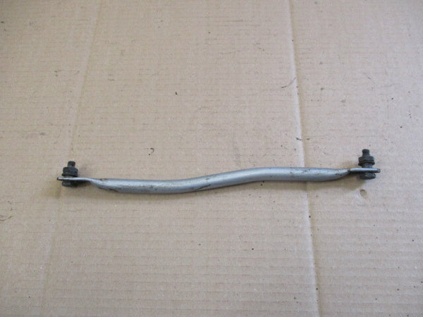 Barre de retenue du tambour de frein arrière pour Suzuki 125 DR - SF44A