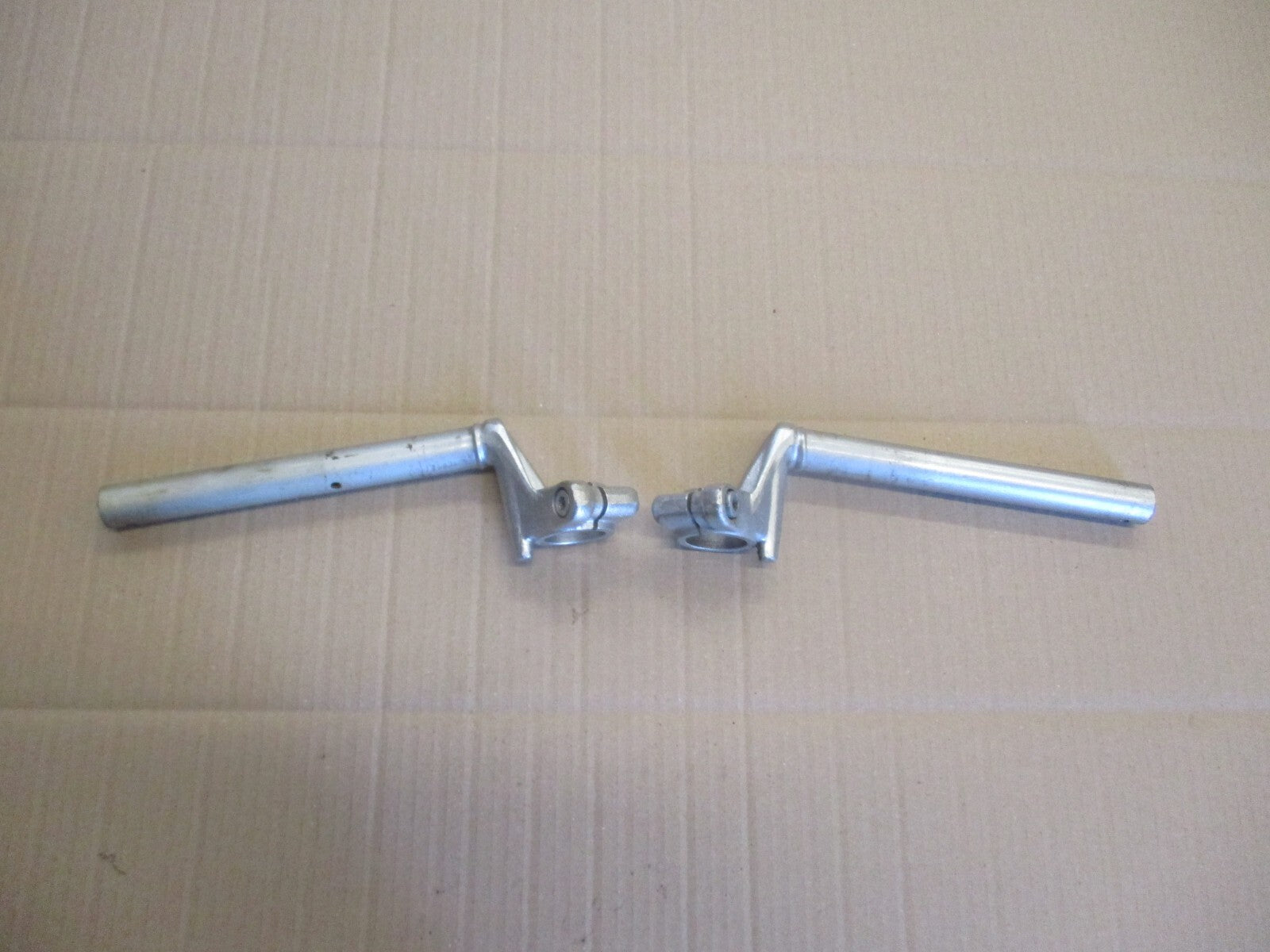 Bracelets Demis guidon pour Honda 125 CBR - JC34