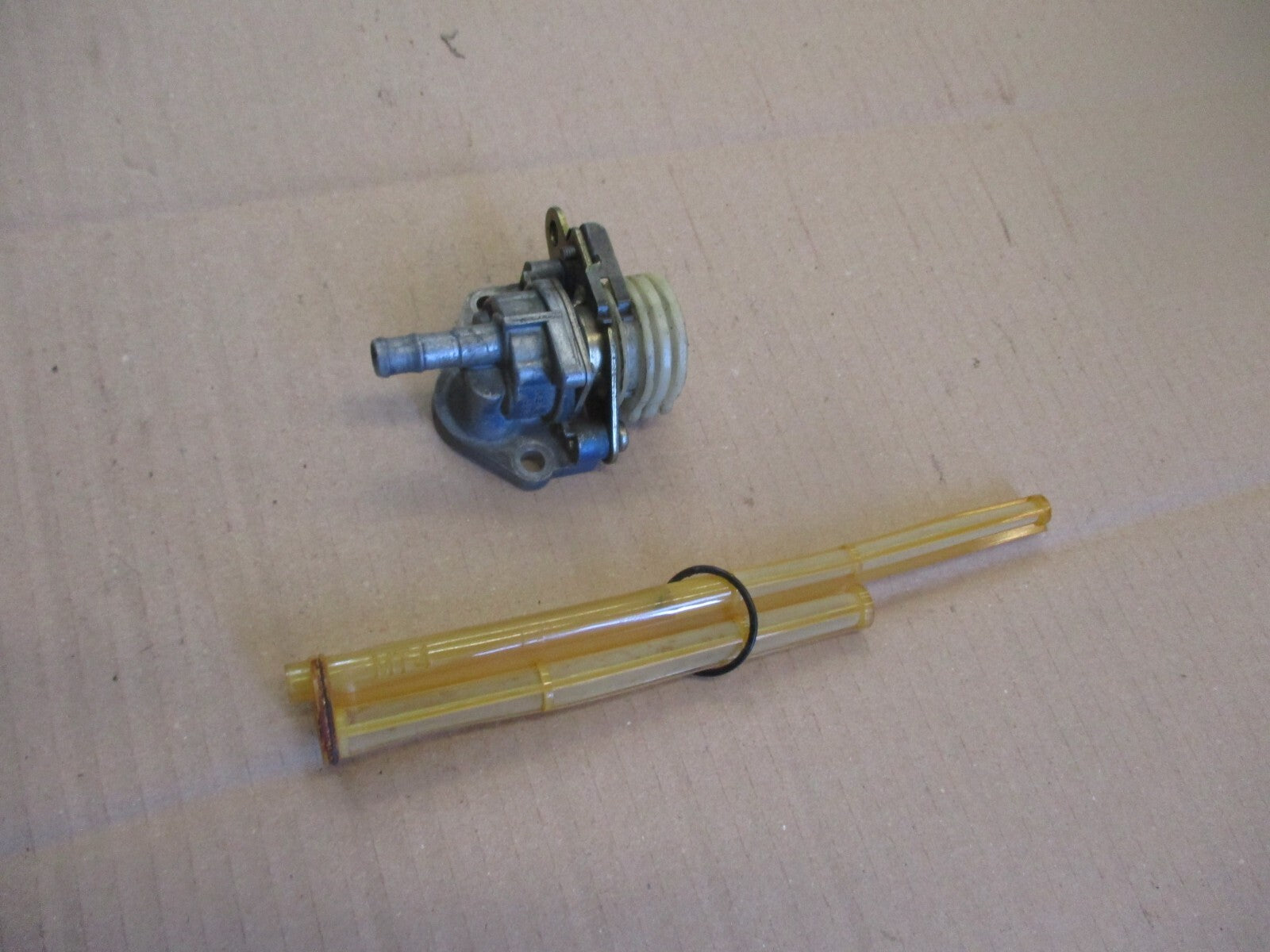 Robinet essence Honda 750 VFR - RC36 - Phase 1 - 1990 / 1993