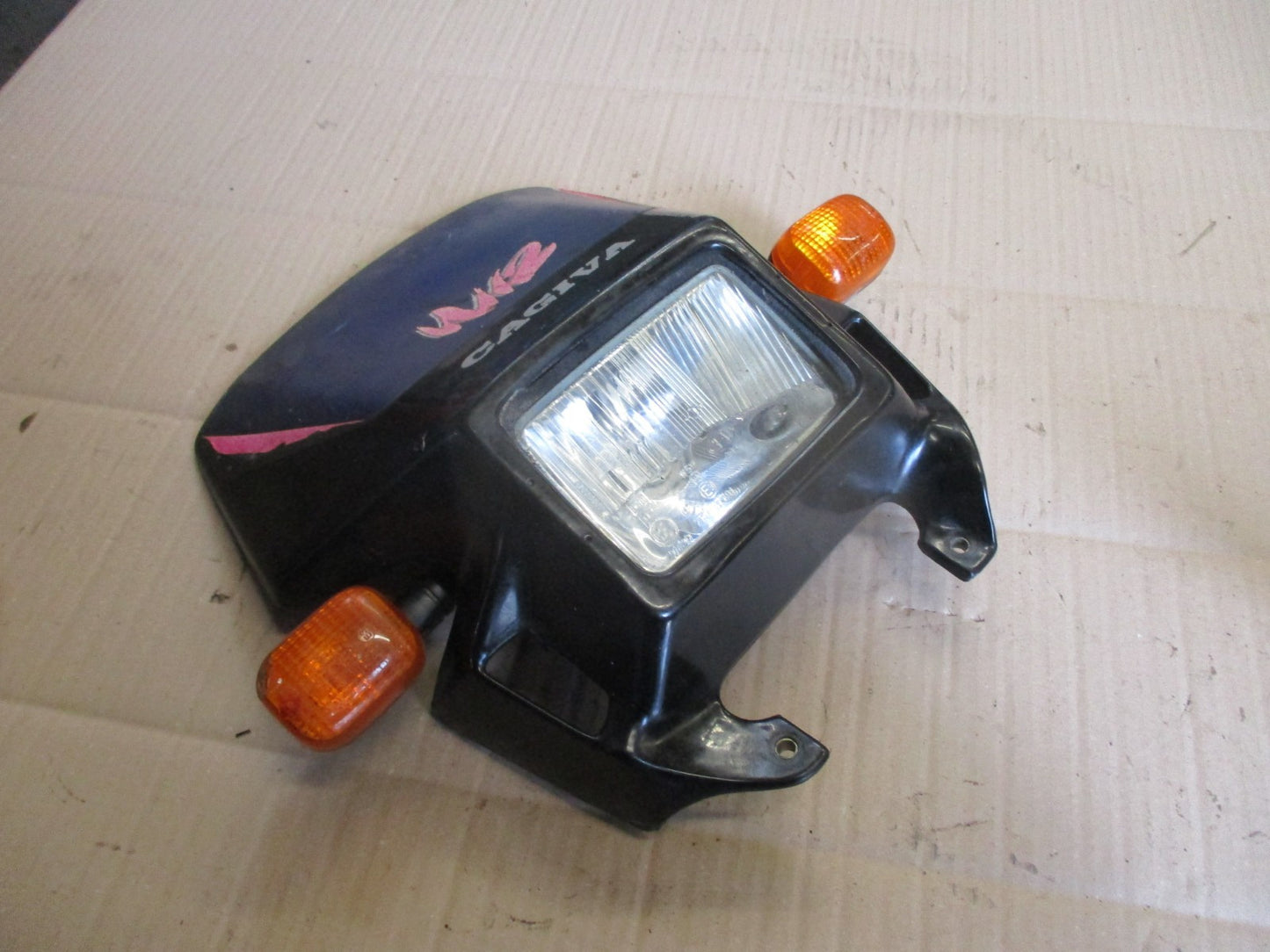 Tête de fourche + phare + clignotants avants pour  Cagiva 350 - W12 - 2N1