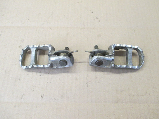 Cales pieds avants alu larges pour Honda 125 XLR - JD04