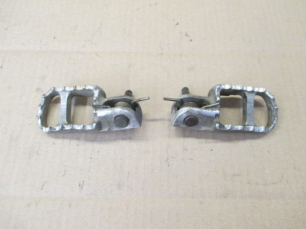 Cales pieds avants alu larges pour Honda 125 XLR - JD04