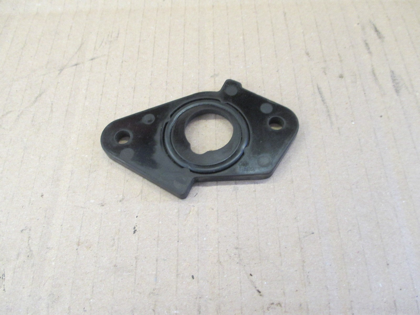 Cale bakélite de liaison pipe / carburateur pour Honda 125 CBF - JC74