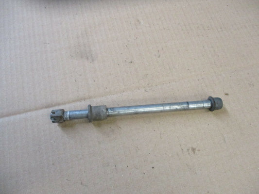 Axe de roue avant pour Suzuki 125 DR - SF41A