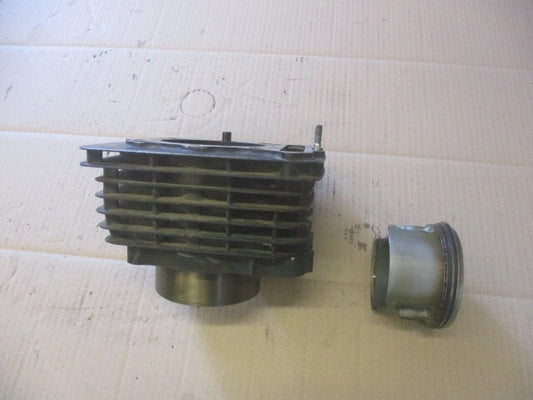Cylindre / piston pour Honda 600 XLL - XLM - XLLM - PD04