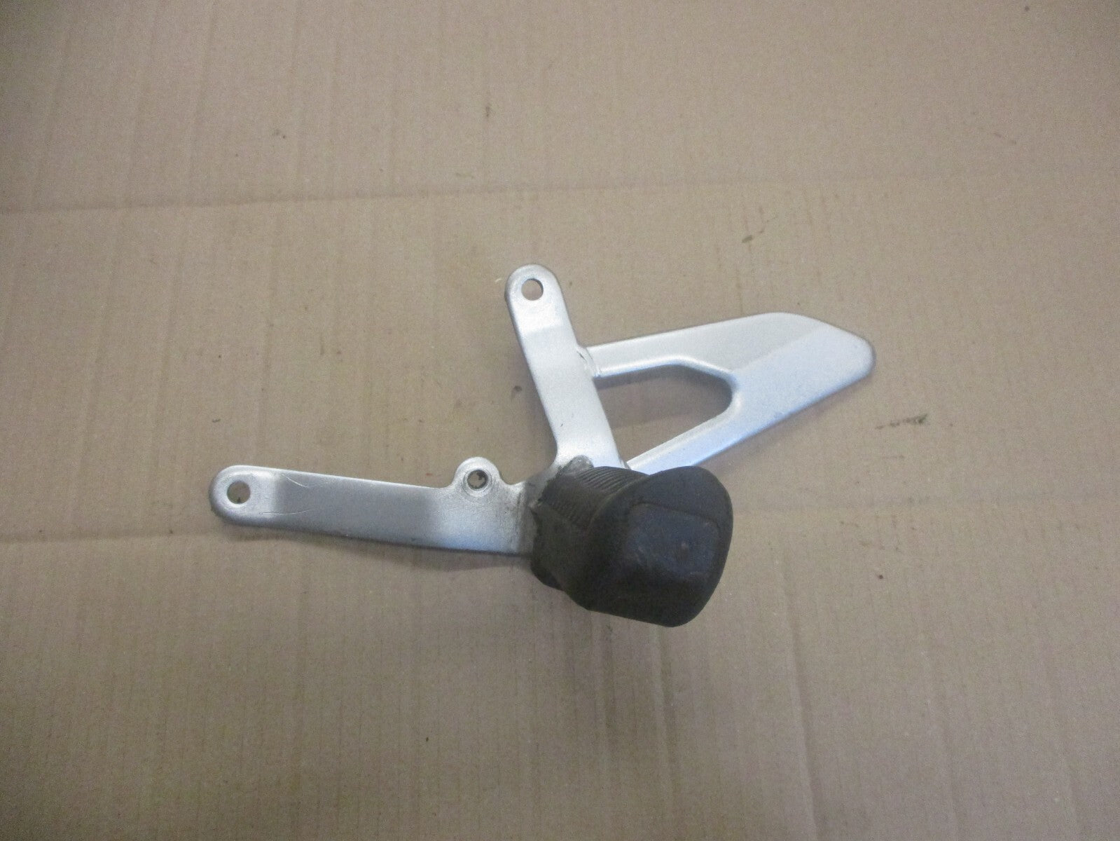 Platine cale pied avant gauche pour Yamaha 125 TZR - 2RL