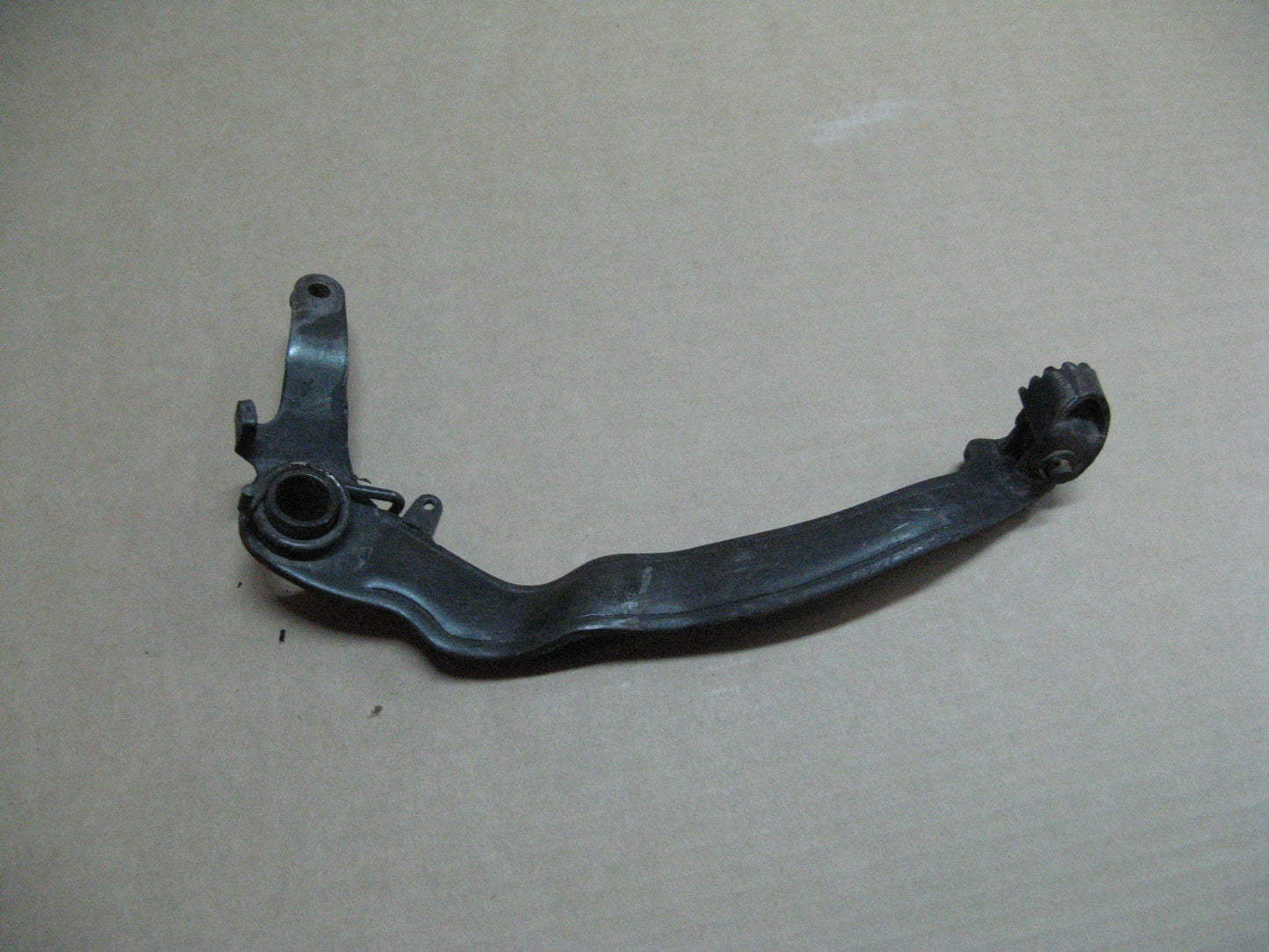 Pédale de frein pour Yamaha 600 Ténéré - 34L - 55W - 1VJ - 43F