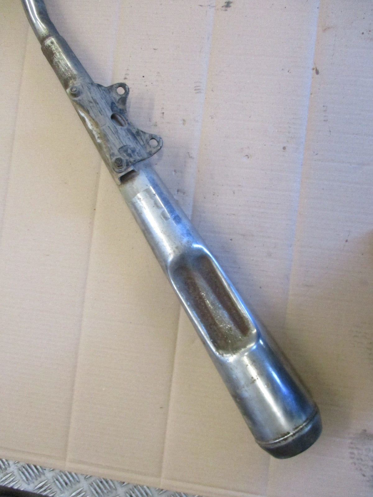 Pot d'échappement droit pour Honda 125 CBT - CB125T - 125 Twin