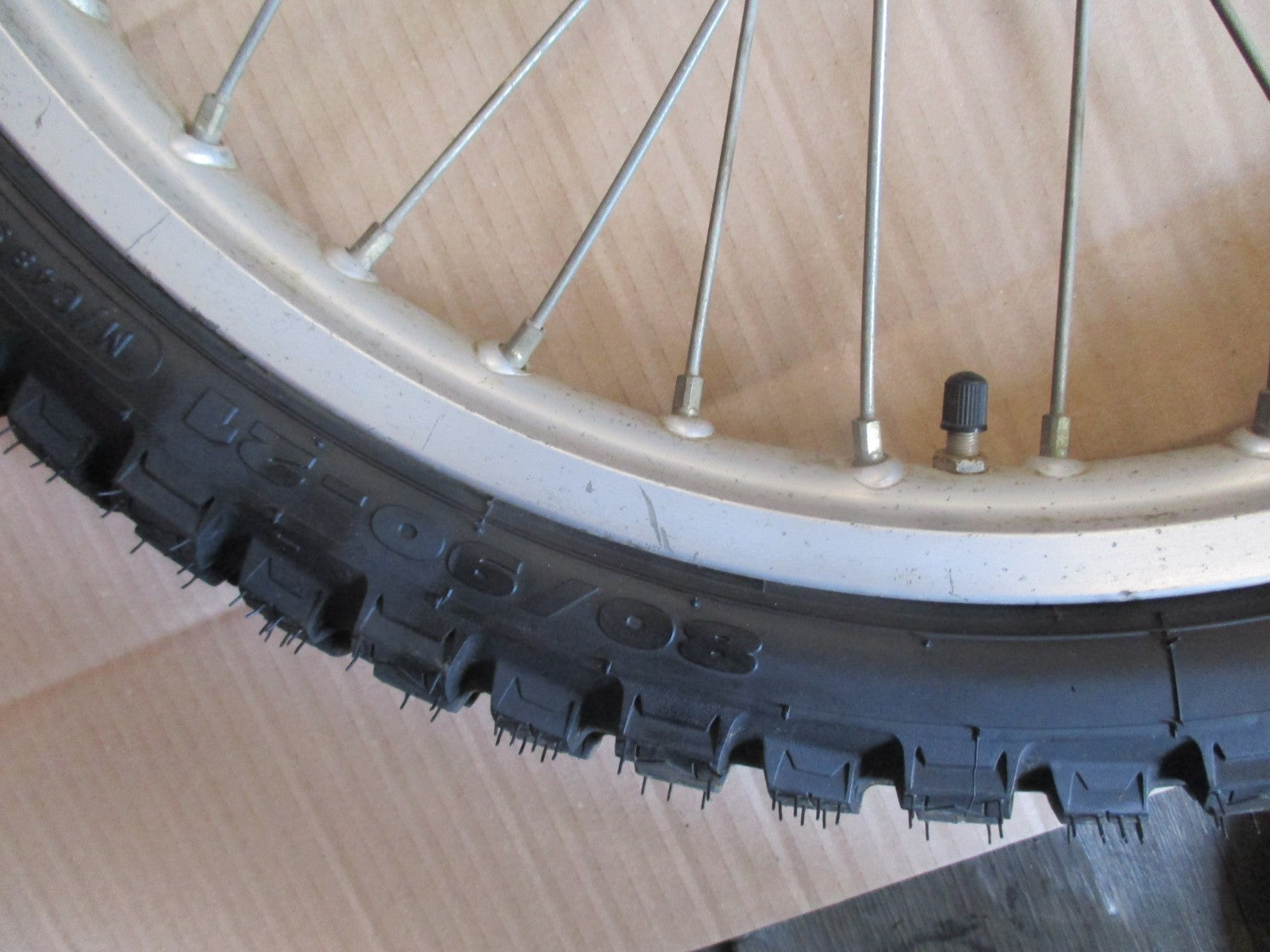Roue avant avec pneu très peu roulé Honda 125 MTX - JD07 - Frein avant à disque