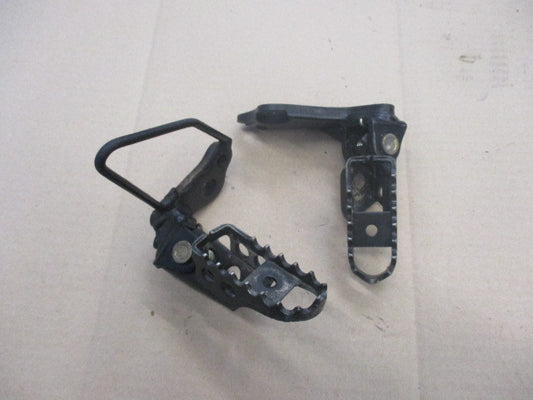 Cales pieds avant pour Yamaha 125 TW - DE01 - DE054