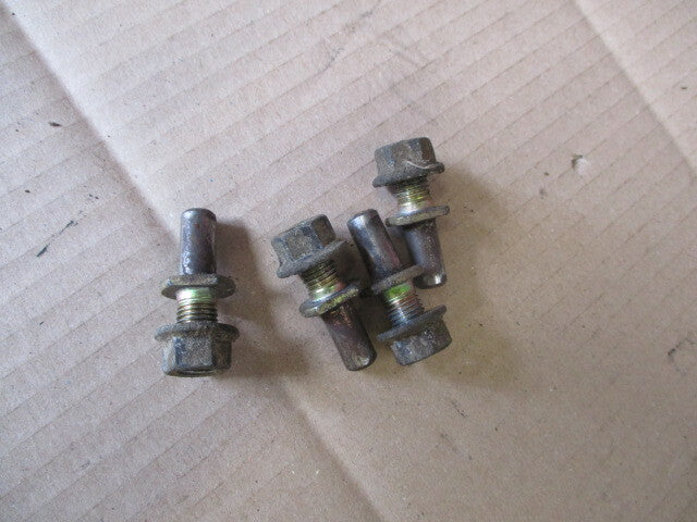 Pions de fixation couronne pour Honda 125 CM - JC05