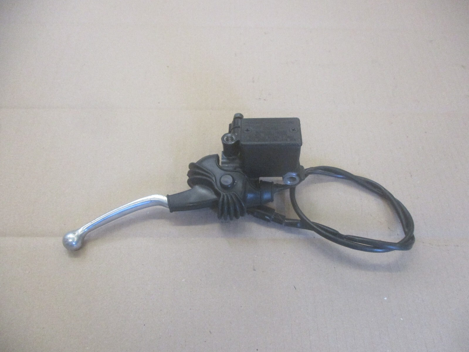 Maitre cylindre de frein avant pour Yamaha 125 TW - DE01 - DE054