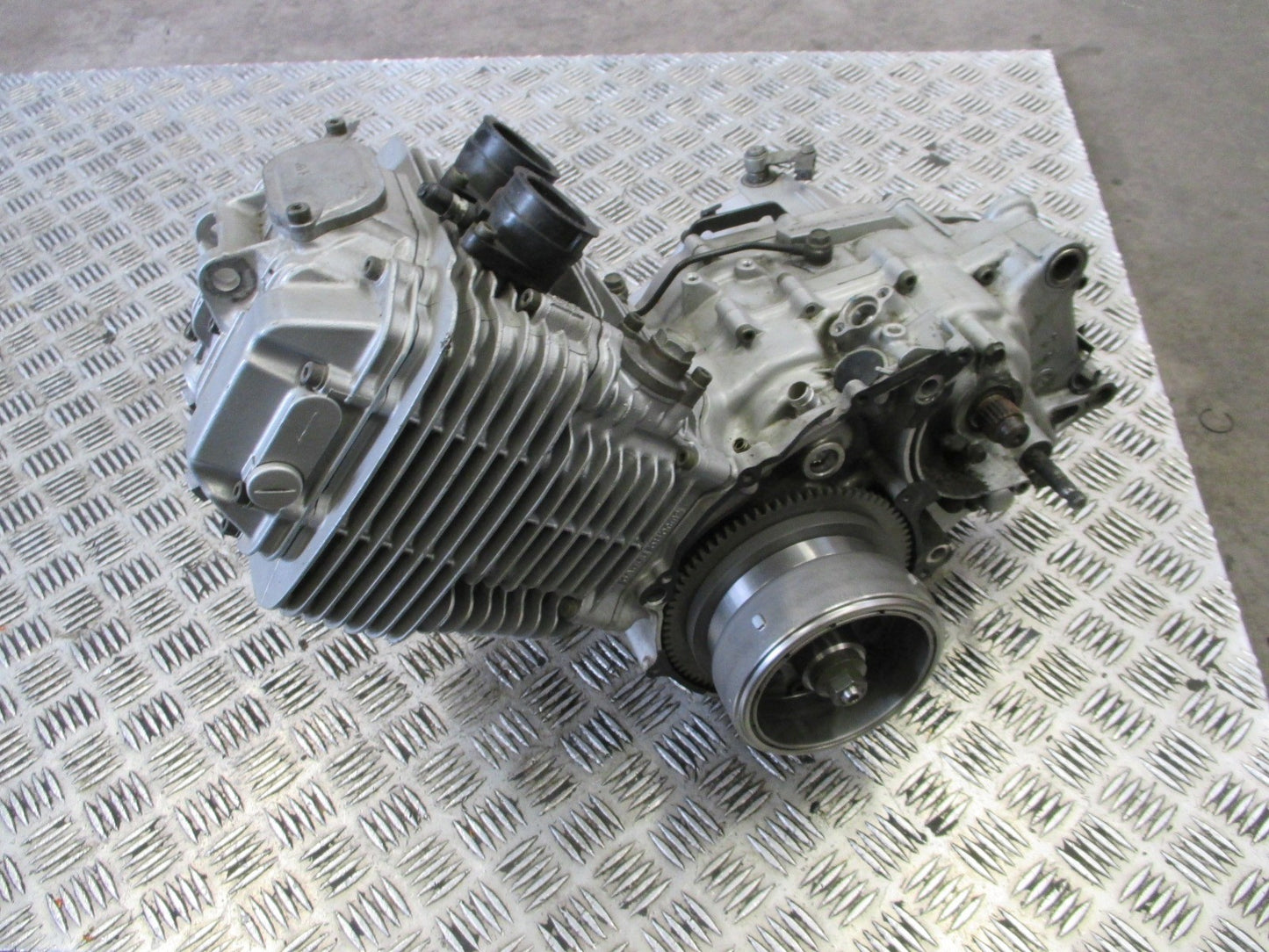 Moteur Yamaha 600 XTE - 3TB - commande d'embrayage sur carter d'embrayage