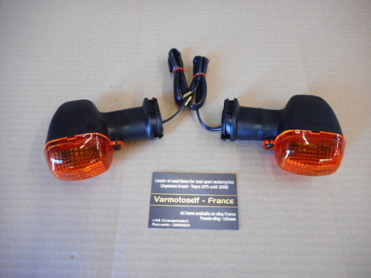 Clignotants NEUFS courts Yamaha 600 750 1000 FZ FZR FZS YZF R6 R1 et 850 TRX