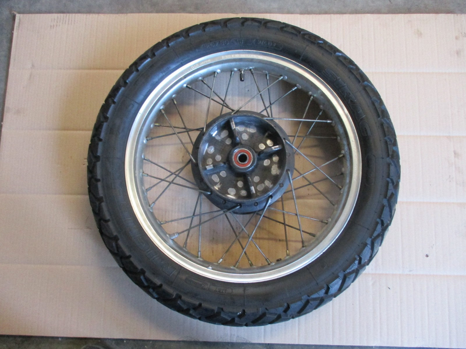 Roue arrière 2.50 x 18  avec pneu très peu roulé Yamaha 600 XTZ Super Ténéré 3AJ