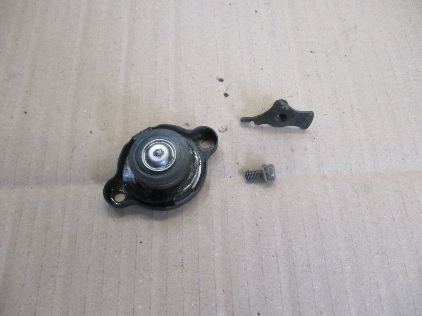 Bouchon de radiateur d'eau + verouillage pour Yamaha 125 DTR - DTRE