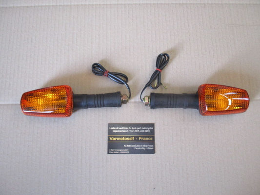 Clignotants NEUFS - tige longue - pour Yamaha 600 - 750 - 1000 FZR