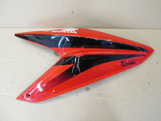 Flanc de carénage droit pour Honda 125 CBF - JC40A