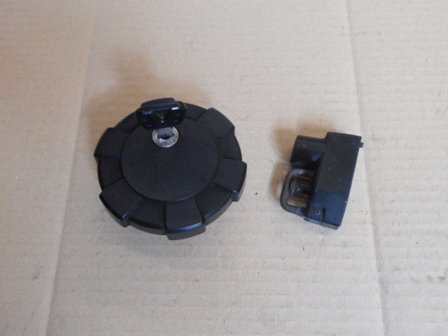 Bouchon à clé + serrure de casque pour Yamaha 125 TW Phase 1 - DE01