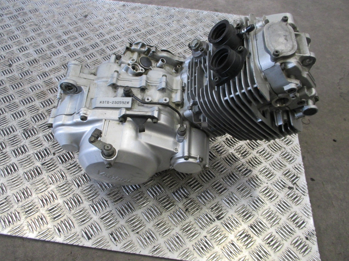 Moteur Yamaha 600 XTE - 3TB - commande d'embrayage sur carter d'embrayage