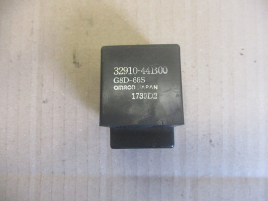 Relais de pompe à essence 32910-44B0 pour Suzuki 750 DR - 800 DR - SR41A - SR42A