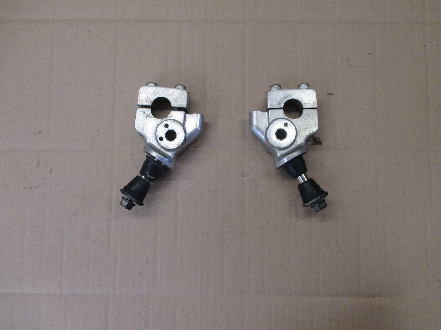 Pontets de guidon pour Honda 125 Rebel - JC24A - JC26A