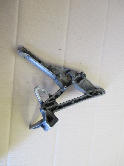 Platine cale pied arrière gauche pour Honda 750 VFR - RC36 - Phase 1 - 1990/1993