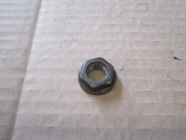 Ecrou de kick pour Yamaha 125 YBR - RE031 - RE051