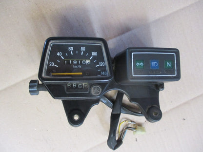 Bloc compteur 11910 kms + voyants pour Yamaha 125 TW - DE01 - DE054