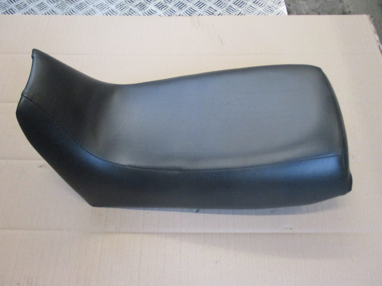 Selle refaite à neuf pour Yamaha 600 Ténéré - 34L