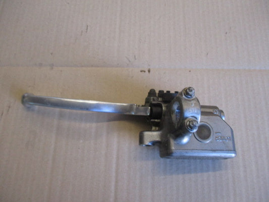 Maitre cylindre de frein avant pour Honda 650 NTV REVERE - RC33
