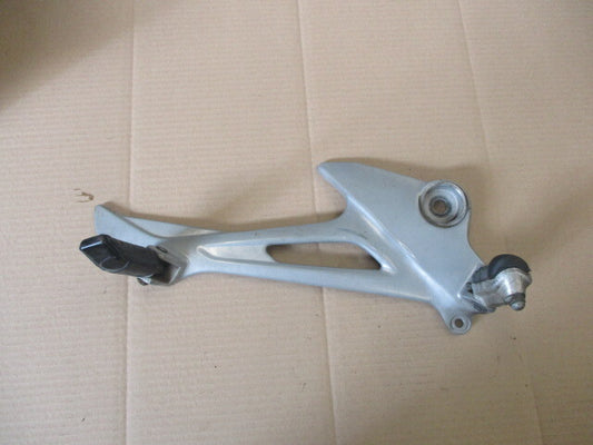 Platine cales pieds droite pour Honda 125 XLV Varadéro - JC32