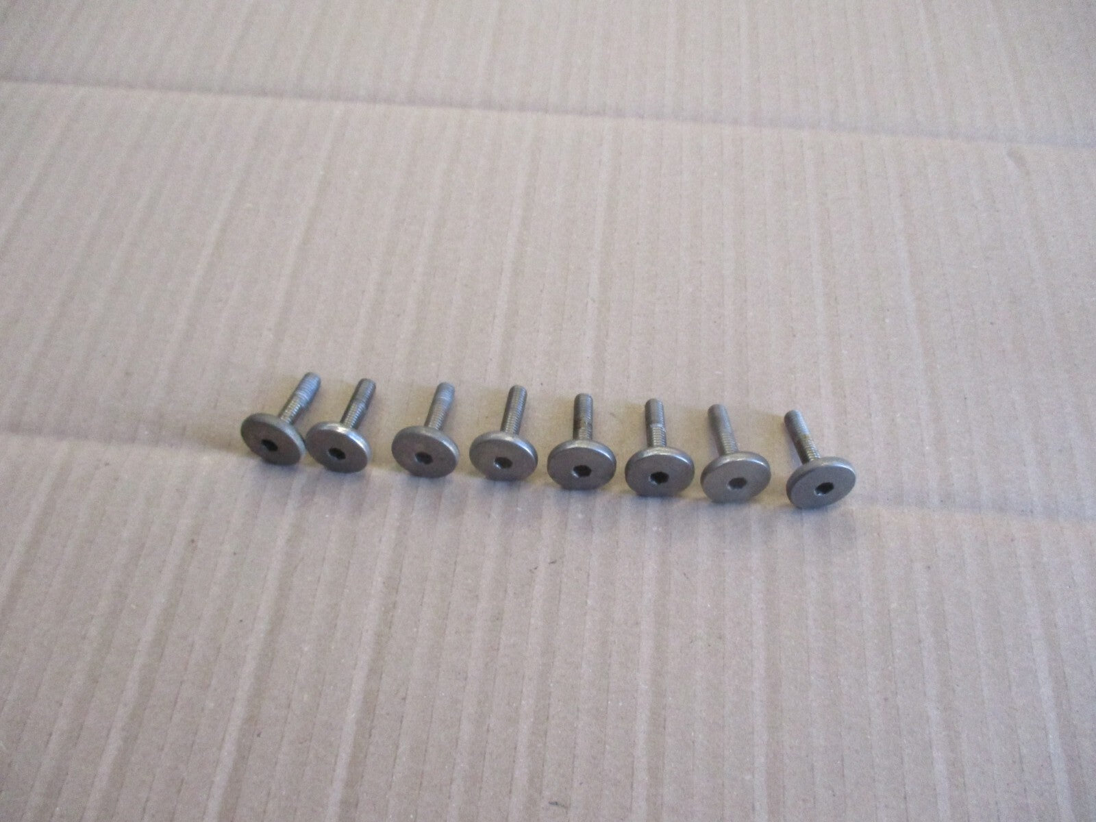 Vis de fixation caches couvres culasse pour Yamaha 535 XV Virago - 2YL