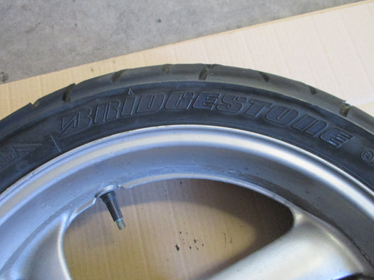Roue arrière avec pneu très peu roulé pour Honda 650 NTV REVERE - RC33