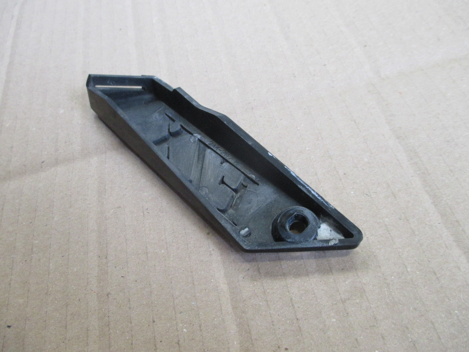 Sigle gauche pour Yamaha 750 FZX - 2JE - 4AM