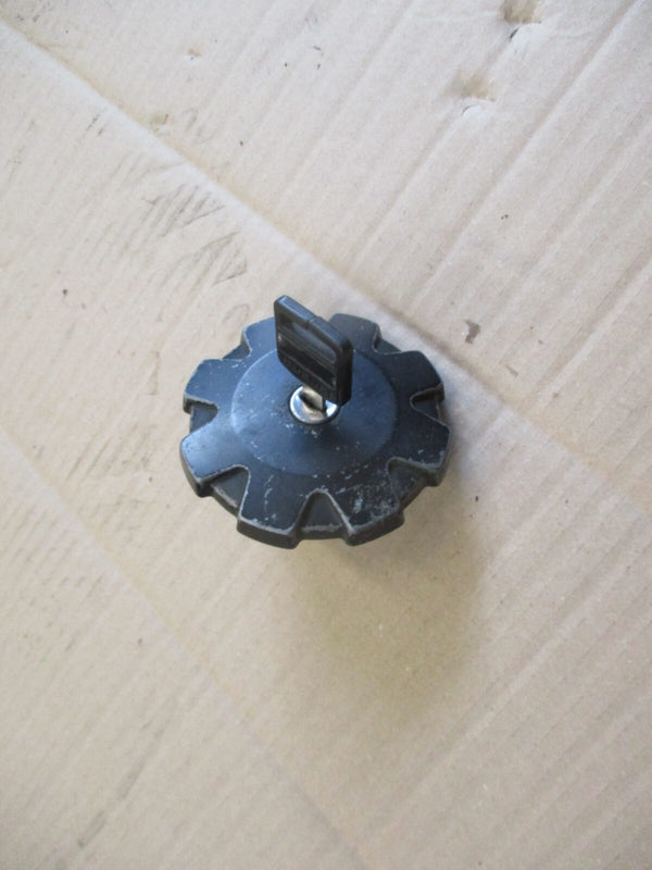 Bouchon essence à clé pour Suzuki 650 DR RS SE - SP44A