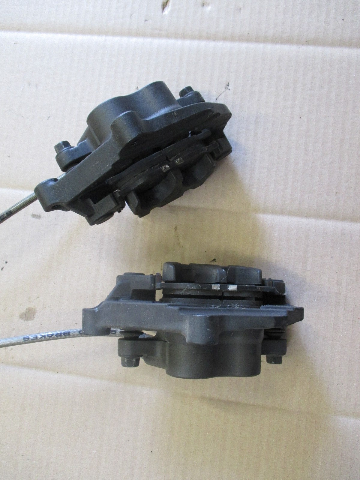 Ensemble étriers frein avant double piston + durites  Yamaha 750 FZX - 2JE - 4AM