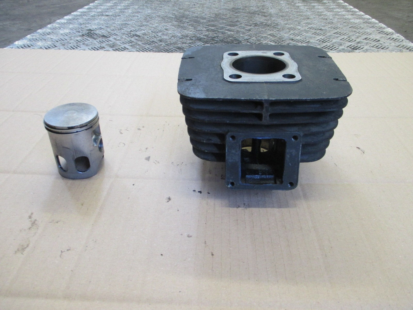 Cylindre / piston pour Yamaha 125 RS DX 1977 / 1980