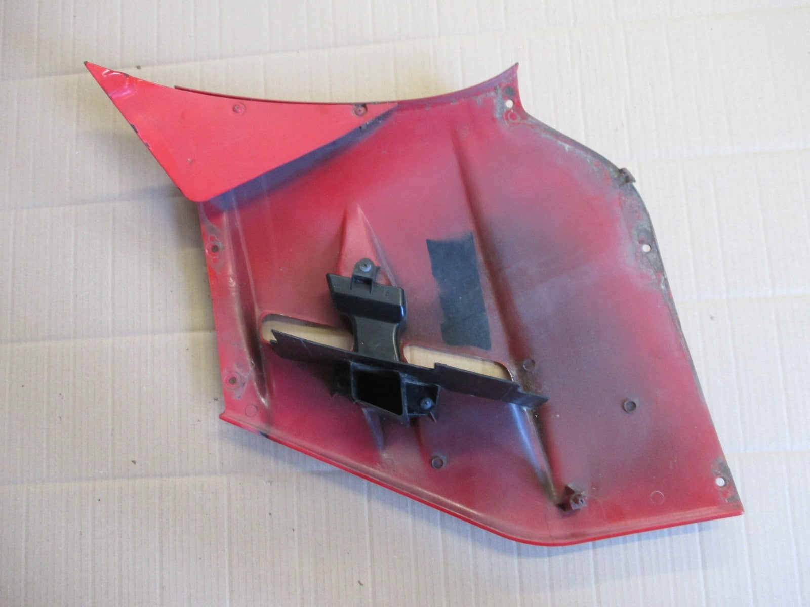 Flanc de carénage gauche pour Honda 750 VFR - RC24 - 1988 / 1989